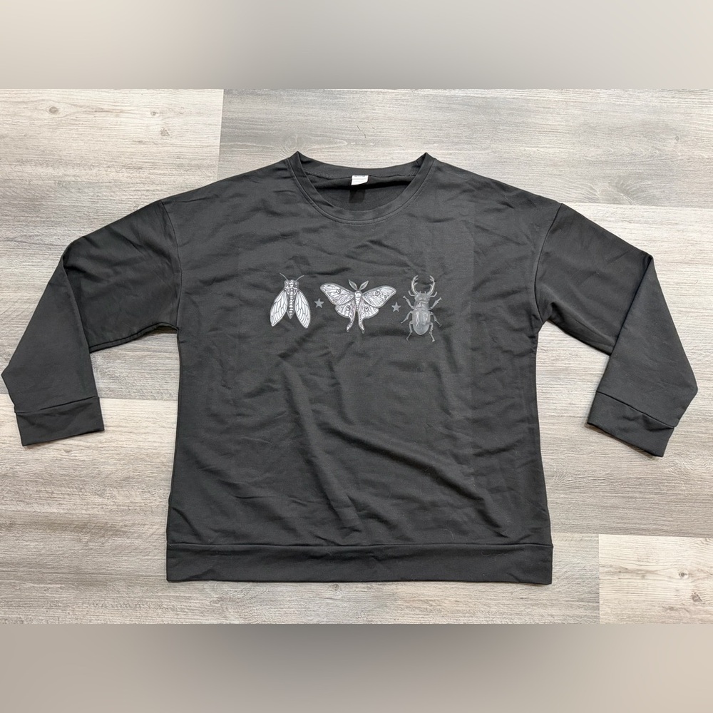 Women’s Black Goth Insect Graphic Sweatshirt